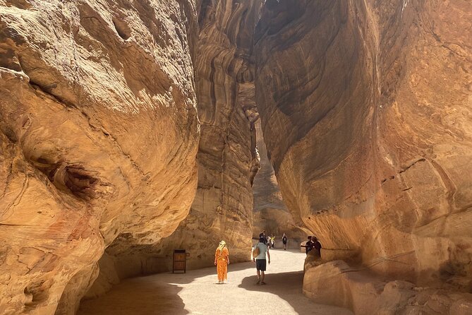 3-Day Tour from Amman: Jerash, Ajloun, Petra, Wadi Rum & Dead SEA - The long transfer to Wadi Rum