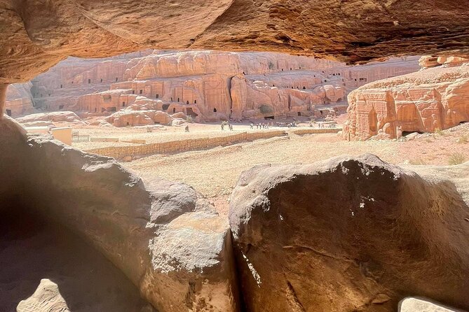 3 Epic Nights in South Jordan exploring with the locals. - Day one: dune bashing and a night in Wadi Araba