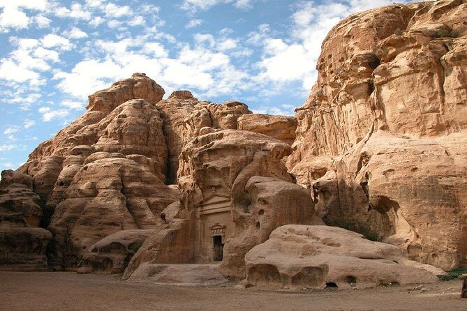3-hour Private Guided Tour In Petra with hotel pick up. - The Treasury, Petra’s unforgettable first reveal