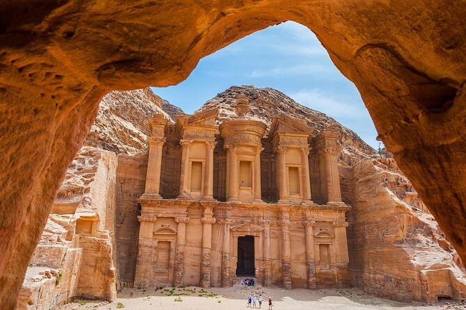 3-hour Private Guided Tour In Petra with hotel pick up. - Colonnaded Street and Qasr Al-Bint