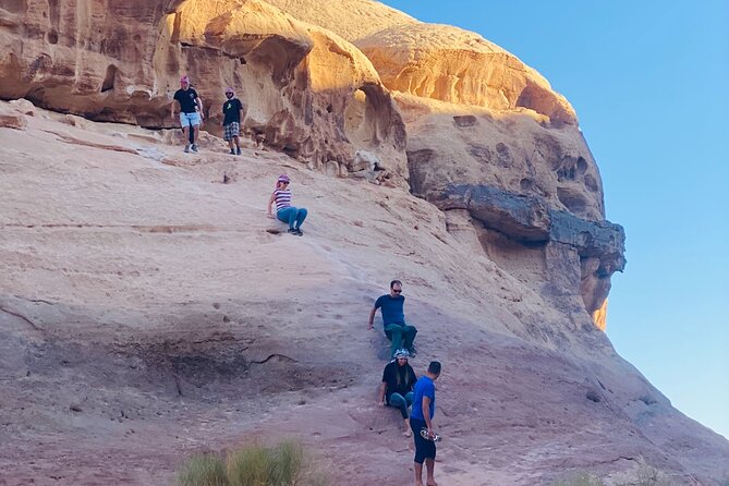 4 Hour Jeep Tour (morning or sunset) - Wadi Rum Desert Highlights - The guide makes the biggest difference