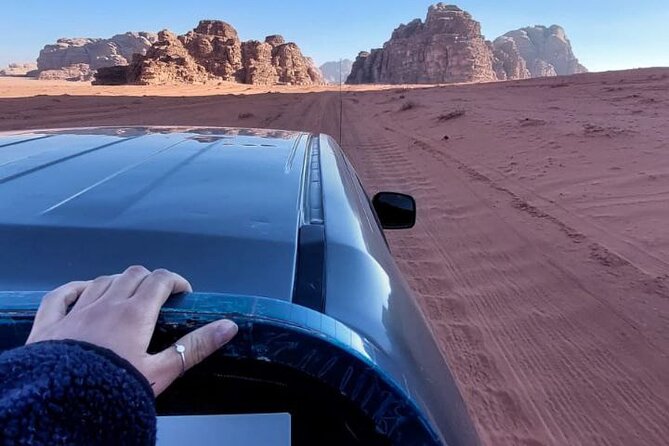 4x4 Full-Day Desert Tour - Lunch cooked under desert shade