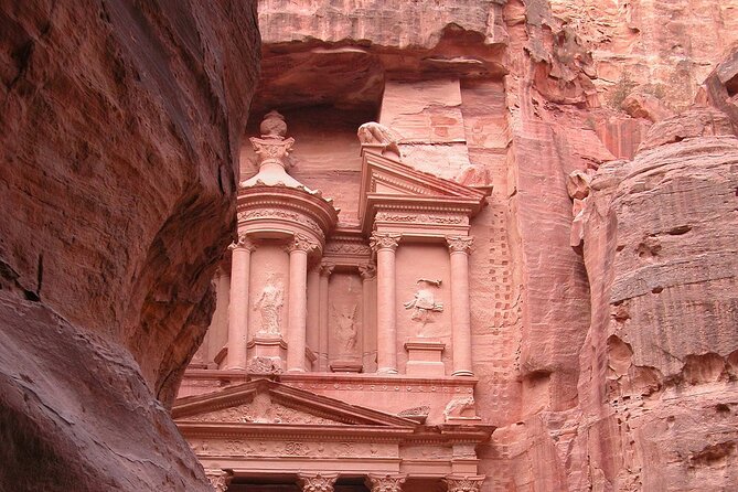 5-Day Private Tour in the Highlights of Jordan - What the private driver adds