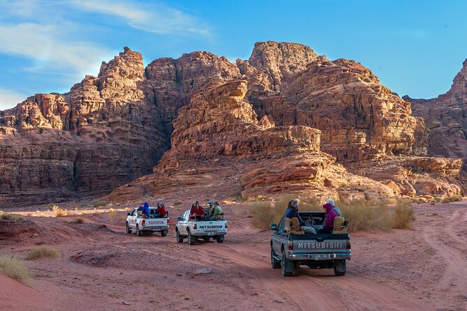 5 Hour Jeep Tour with Meal and Accommodation - Meals that make the package easier