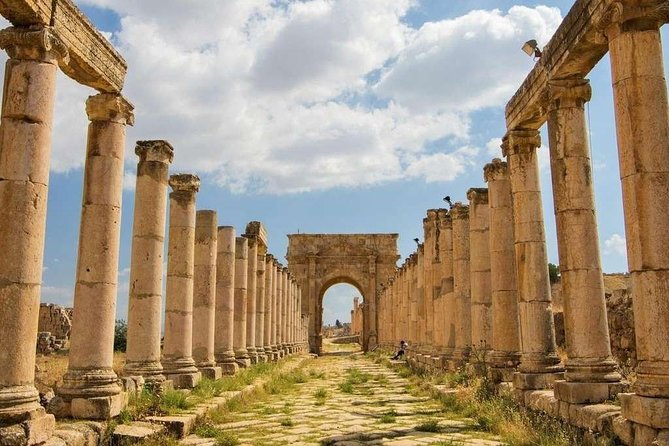 6-Day Private Tour, Jordan's Top Attraction - Day 1: A Simple Arrival in Amman