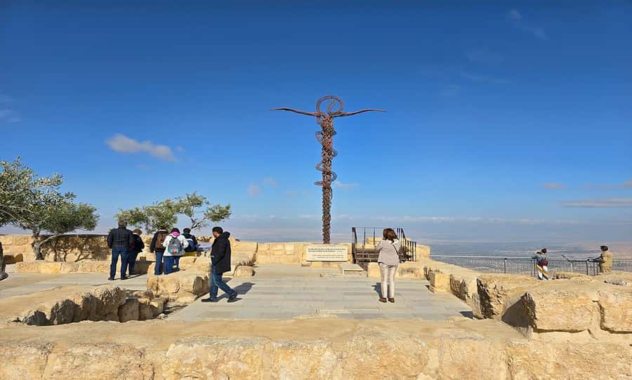 Amman: Madaba City, Mount Nebo & Dead Sea Private Day Tour - Vehicle, guide, and the private format