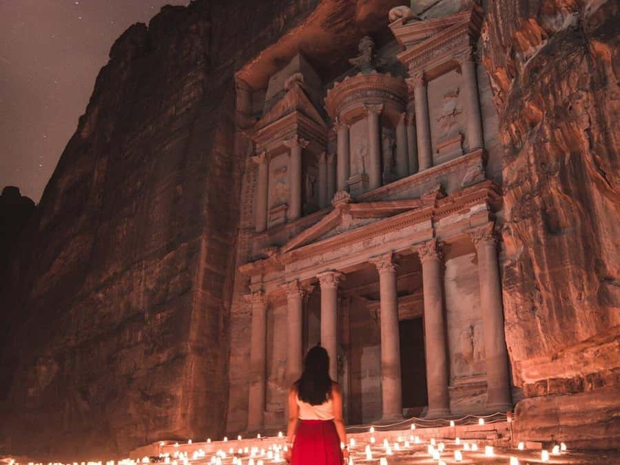 Amman: Petra by Night Tour with Optional Day Visit - Entering Petra through the Siq