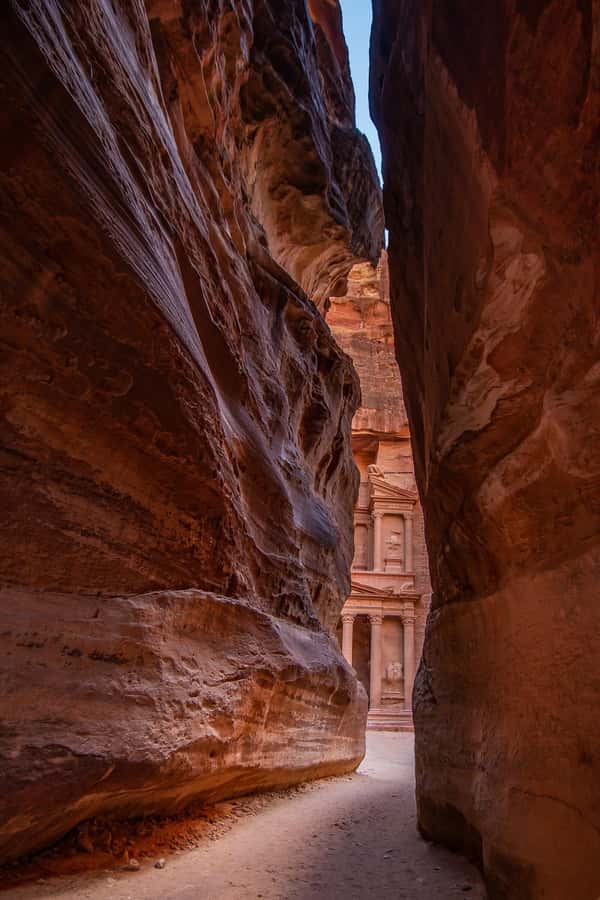 Amman: Petra, Wadi Rum, Pink Lake and Dead Sea 2-Days Trip - Day One: The Road South to Petra