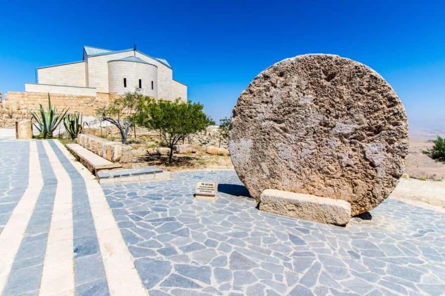 Amman: Private Tour to Madaba, Mount Nebo, and Baptism Site - Madaba and the St. George mosaic map