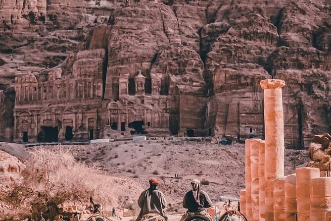 Aqaba Shore Excursion: Private Petra Sightseeing Tour with Lunch - What the $239.99 price delivers