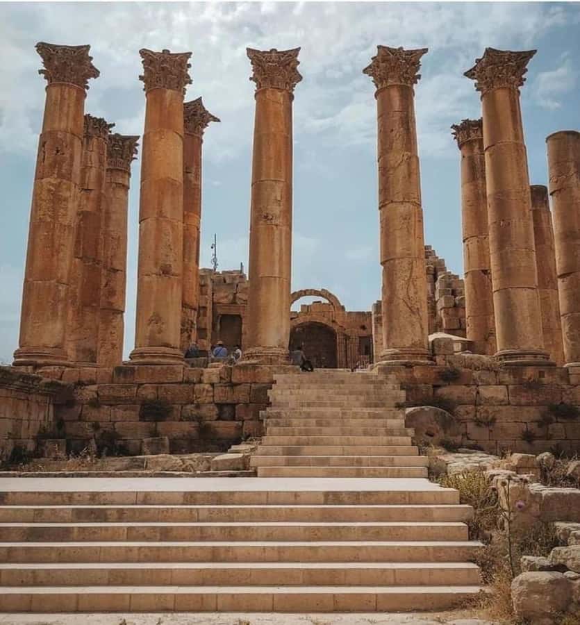Day Tour Jerash - Ajloun and Um Qais From Amman - Umm Qais: wide views and a quieter finish