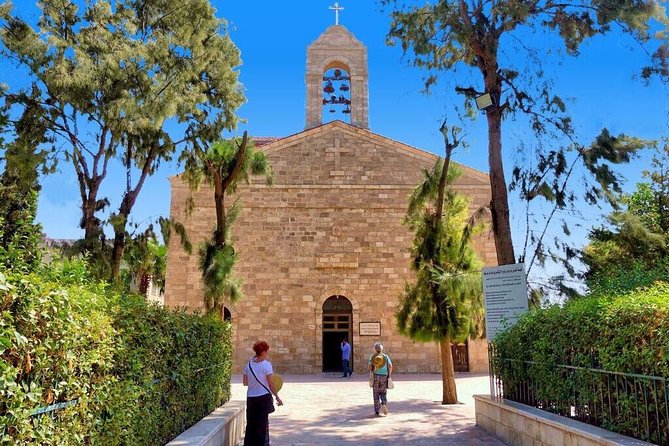 Day Tour To Dead Sea And Madaba - Leaving Amman for Madaba