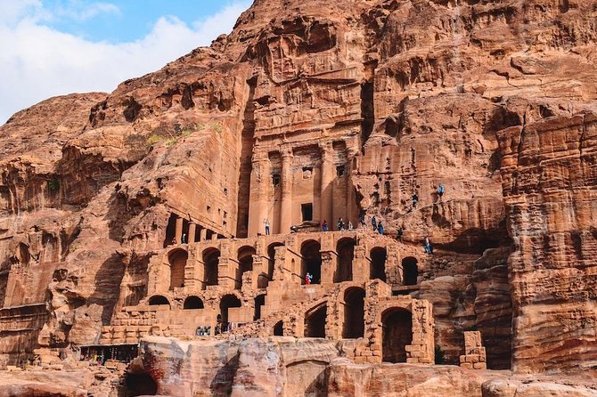 Day Tour To Petra From Dead Sea or Queen Alia Airport - Walking through the Siq to the Treasury