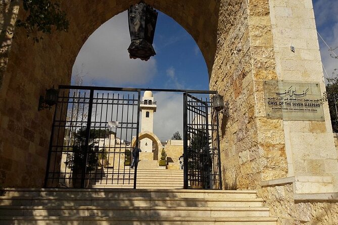 Exploring Shrines, Mosques, and Holy Landmarks Private Tour - Starting at the Seven Sleepers Cave