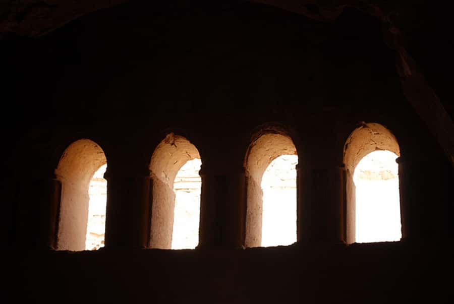 From Amman: Umayyad Desert Castles Tour with Transfer - Quseir Amra and its remarkable painted interior