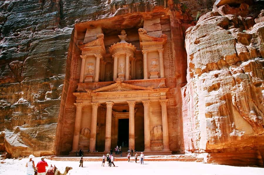 From Aqaba: Private Day Tour to Petra - From Aqaba to the rose-red city