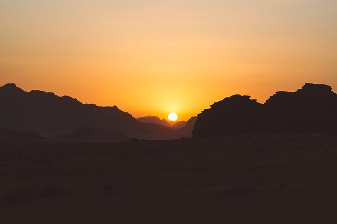 From Aqaba: Wadi Rum Desert Tour with taxi transfers from Aqaba - A cooked lunch in the middle of Wadi Rum