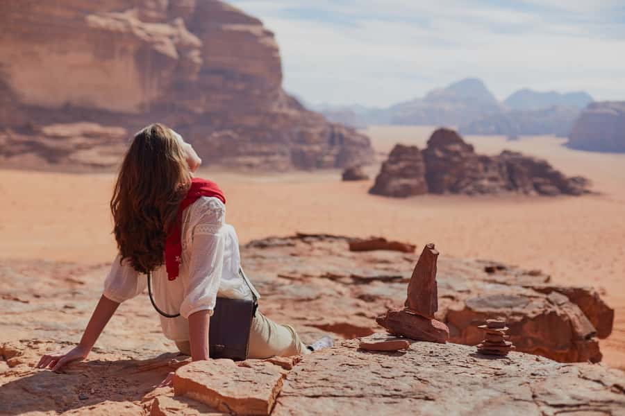 From Eilat: 2-Day Petra & Wadi Rum Tour with Camp Stay - Leaving Eilat And Crossing Into Jordan