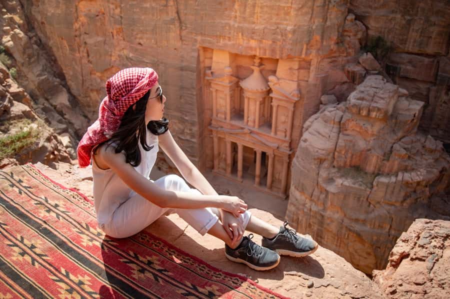From Eilat: Petra Tour with Transfer and Lunch - Jordanian lunch before the return trip