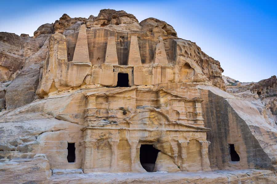 From Eilat: Petra Tour with Transfer and Lunch - Leaving Eilat and reaching the Jordanian border