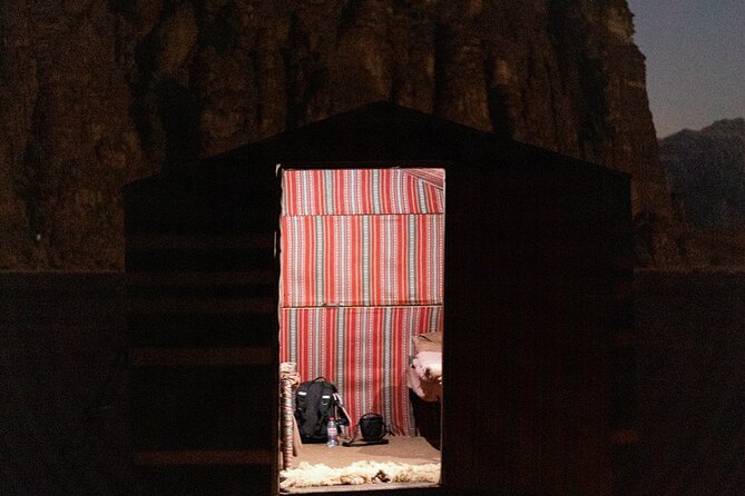 Full-Day 4x4 Wild Desert Expedition with night in private tent - Wadi Nuqra and Wadi Sabet