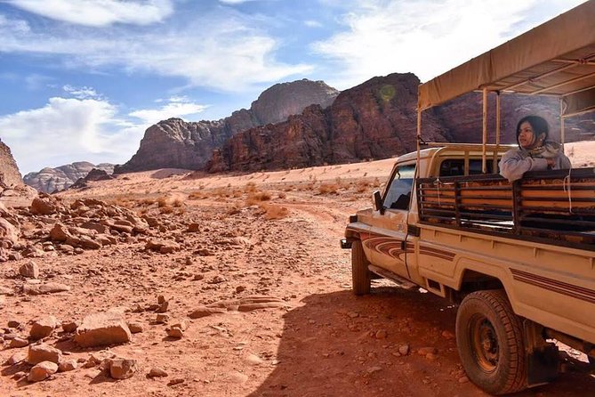 Full day jeep tour - Lawrence Spring and the first desert views