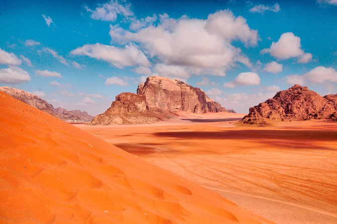 Full-Day Jeep Tour and Sleeping in cave Night Under the Stars - The White Desert and Abu Khasaba Canyon