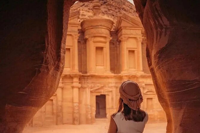 Full Day Petra and Wadi Rum Private Guided Tour - Why a private vehicle helps