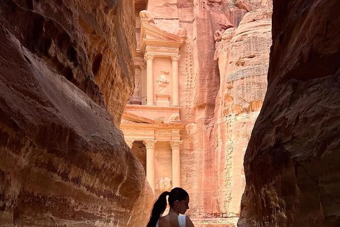 Full Day Petra and Wadi Rum Private Guided Tour - The three-hour road to Petra