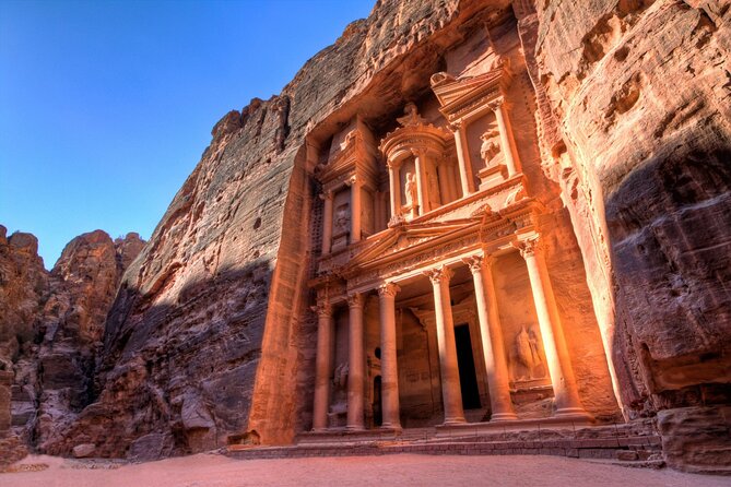 Full Day Petra and Wadi Rum Tour from Amman - Lunch in Petra before the desert