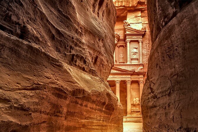 Full-Day Private Tour in Petra and Wadi Rum from Aqaba - Tariq’s personal service and what to expect