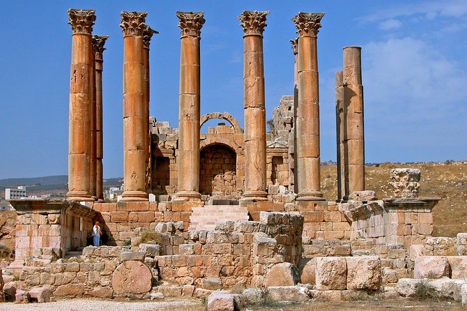 Full-Day Tour: Umm Qais, Jerash, and Ajloun from Amman - Umm Qais: Ruins with a Wide Jordanian View