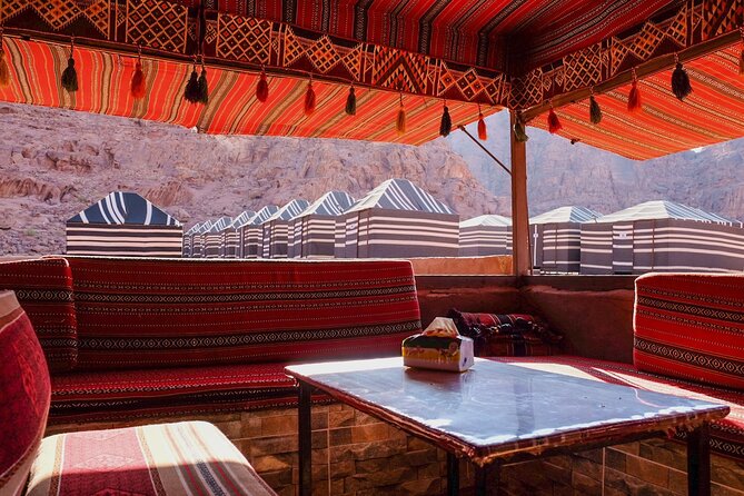 Half day Jeep Tour in Wadi Rum incl. water and Bedouin tea - Um Frouth Rock Bridge and higher views