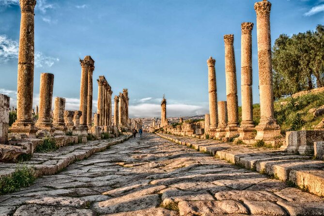 Jerash Sightseeing transportation from Amman - The drive from Amman to Jerash