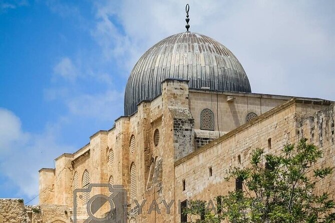 Jerusalem & Bethlehem Full-Day Tour from Amman or Dead Sea - Church of the Holy Sepulchre: the emotional center