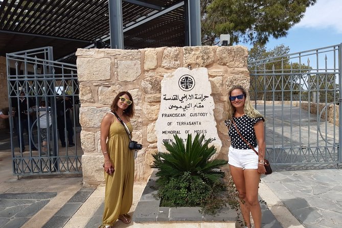 Jordan Private 4-Day Tour: Mt Nebo, Kerak, Petra, Wadi Rum, Baptism Site, Amman - Mount Nebo and Madaba: a thoughtful first morning