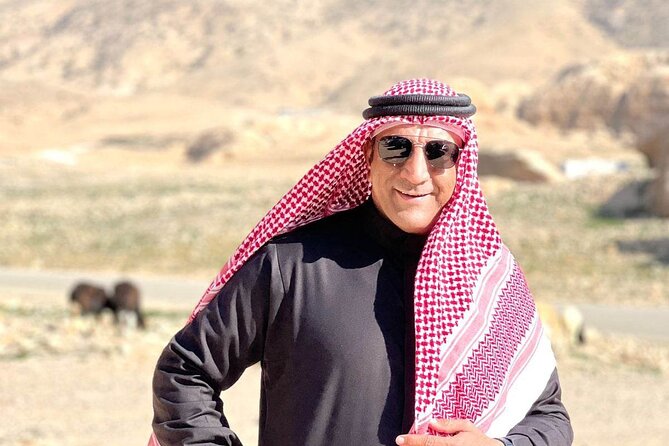Jordan Tour: Private Driver - Luxurious car - A private car makes Jordan’s distances simpler