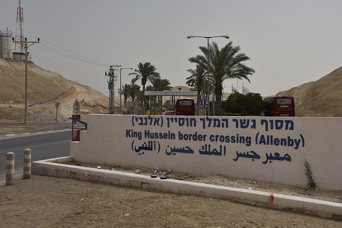 King Hussein Border Private Transfer to Multi Destination - Inside the modern air-conditioned vehicle