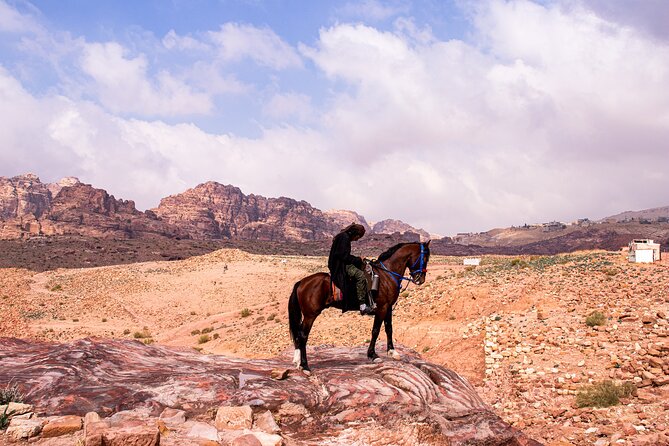 Literary tourism experience in Petra - FAQ