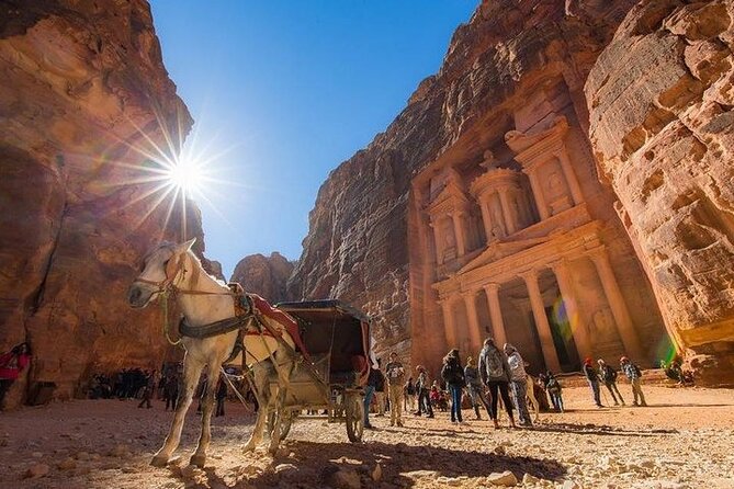 One Day Petra & Wadi Rum from Aqaba - Entering Petra through the Siq