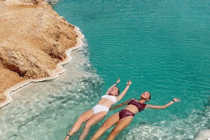 One Day Tour To Petra and Dead Sea - Petra Begins Through the Siq