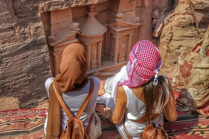 Petra and Little Petra Full-Day Guided Tour from Amman - The driver and guide experience