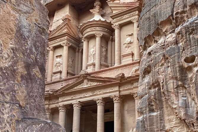 Petra and Wadi Rum in One Day | The Jordanian Mappers - A Guide Team That Helps the Pace