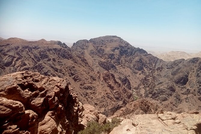 Petra Back-Road Trail and Hike - The mountain route through Siq Ghorab