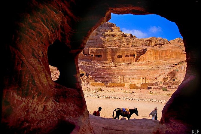 Petra Day Tour Transfers Only from Amman - The 7:00 a.m. departure and Desert Highway drive