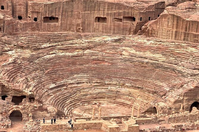 Petra Highlight Tour with Private Guide Sami Nawafleh | 2.5 Hours - From the Street of Facades to the Theatre