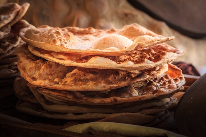 Private Amman City Sightseeing with Optional Arabic Mezze Lunch and Turkish Bath - Adding the Jordan Museum and Royal Automobile Museum