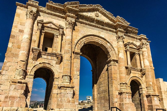Private Full Day Jerash and Amman City Sightseeing Tour - Guide quality, tips, and service expectations