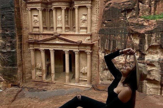 Private Full Day Tour from Amman to Petra City - First steps into Petra’s Siq