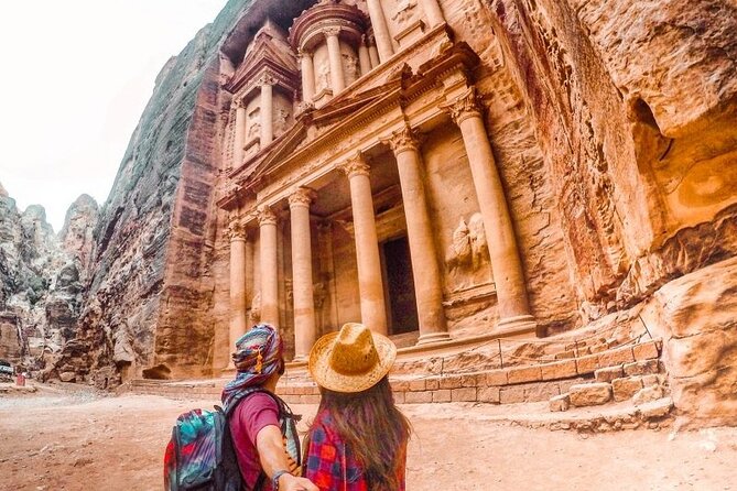 Private Full Day Tour from Amman to Petra - Entering Petra Through the Siq